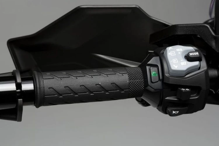 Suzuki Handvatverwarming DL1050 (XT) 3 Suzuki Handvatverwarming DL1050 (XT)